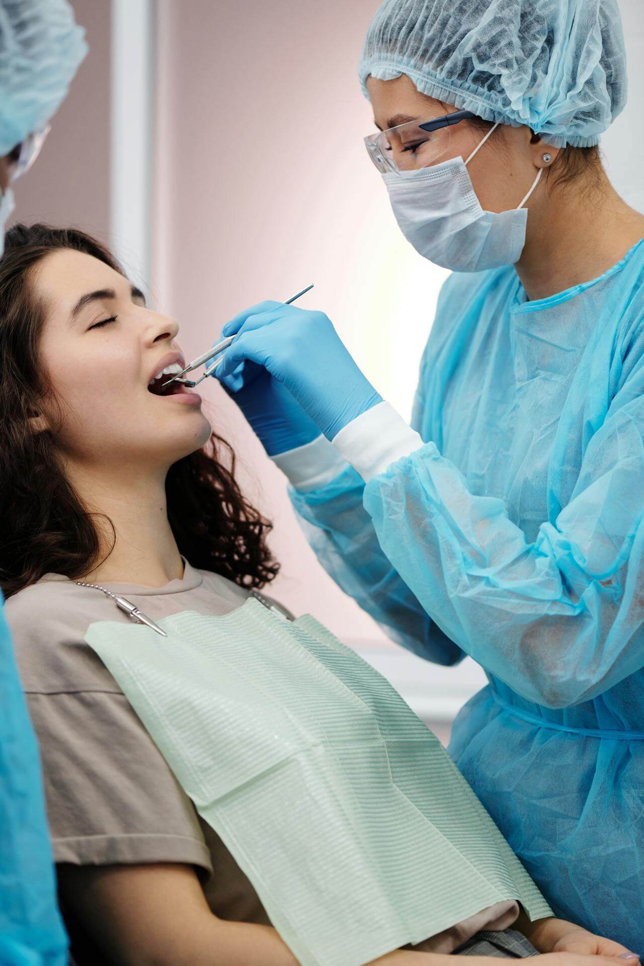 İstanbul Diş İmplantı Fiyatları ve En İyi Klinik Seçimi